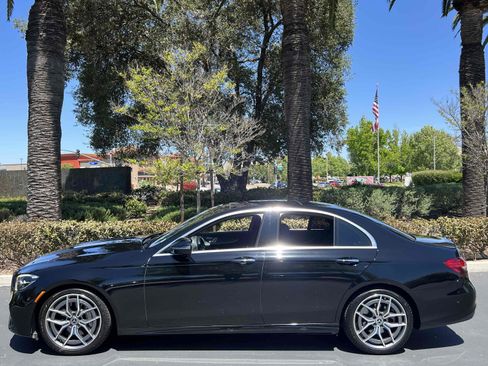 Used 2021 Mercedes-Benz E 350 Sedan w/ Premium Package image 19