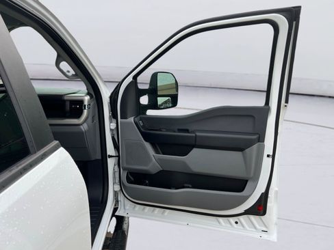 Used 2024 Ford F250 XL w/ XL Chrome Package RWD image 16