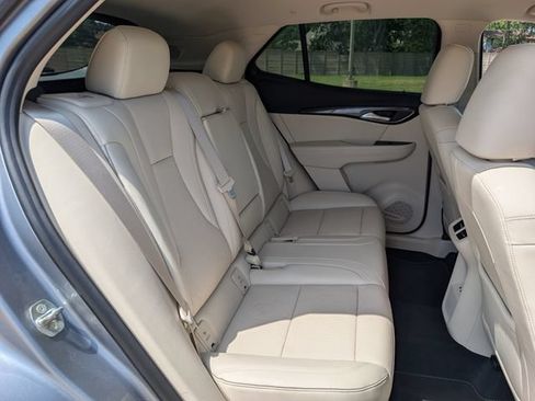 Used 2022 Buick Envision Essence w/ Technology Package I FWD image 27