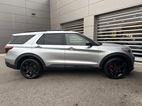 Used 2022 Ford Explorer ST w/ Equipment Group 401A AWD/4WD image 9