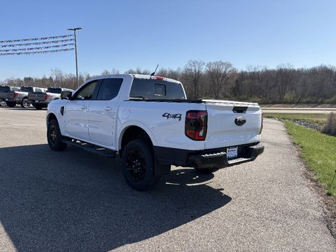 New 2026 Ford Ranger Lariat w/ Black Appearance Package AWD/4WD image 3