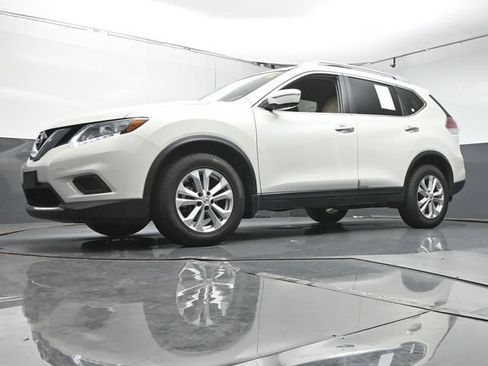 Used 2015 Nissan Rogue SV w/ SV Premium Package FWD image 56