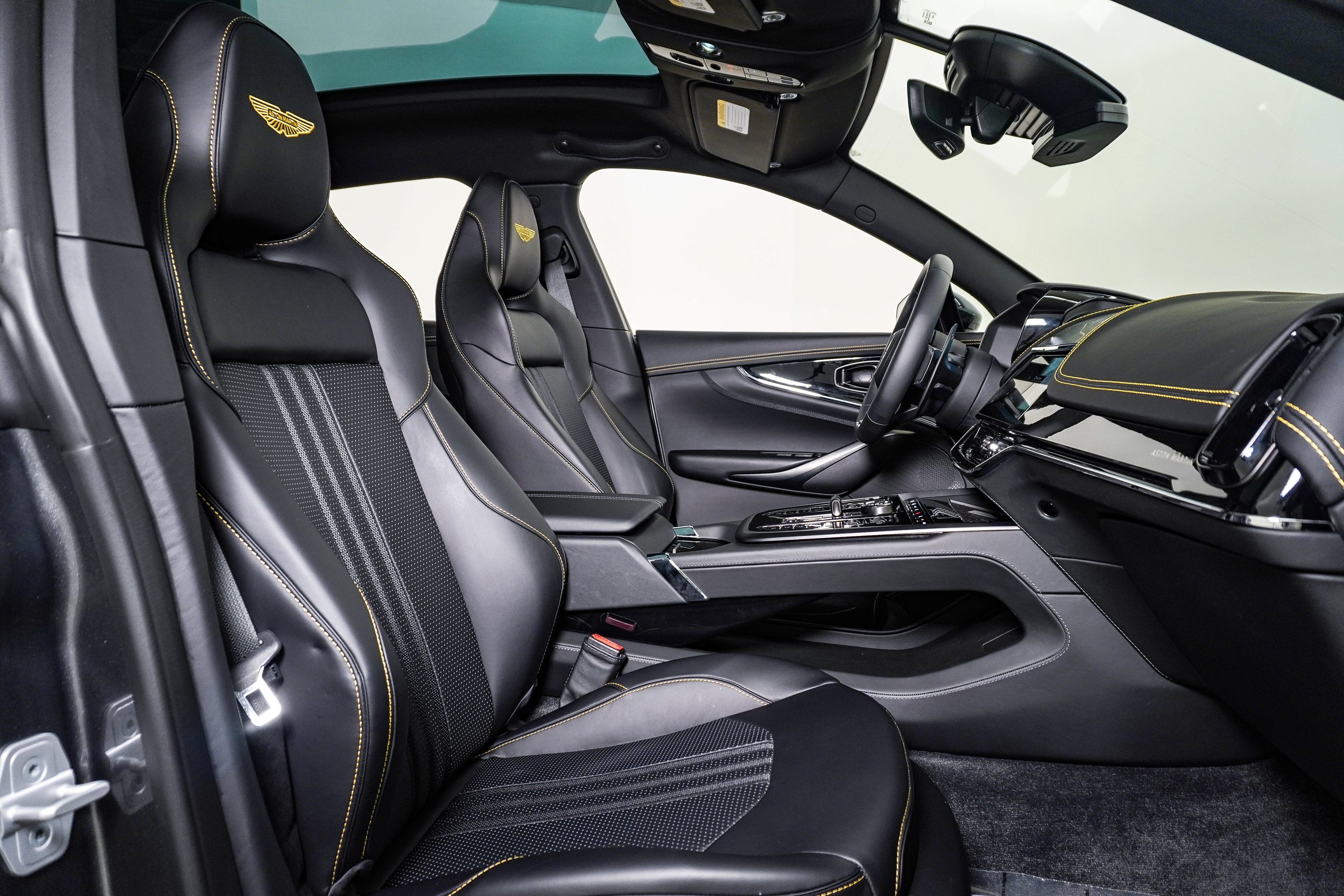 Used 2026 Aston Martin DBX 707 AWD/4WD image 19