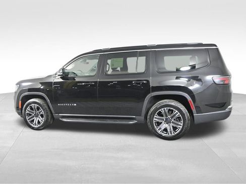Used 2022 Jeep Wagoneer Series III image 3