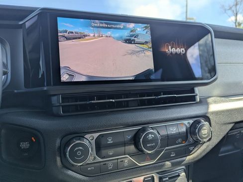 New 2026 Jeep Gladiator Sport image 20