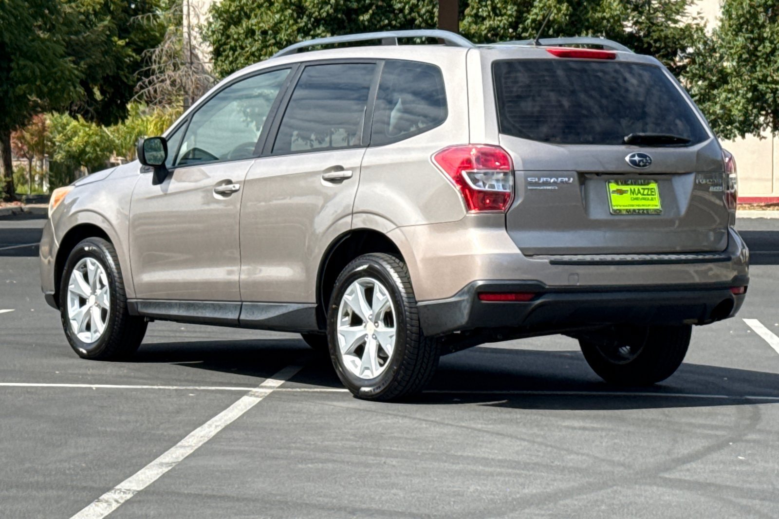Used 2015 Subaru Forester 2.5i w/ Alloy Wheel Package AWD/4WD image 3
