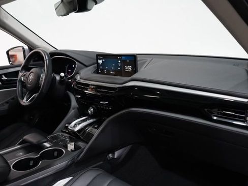 Used 2023 Acura MDX SH-AWD image 17