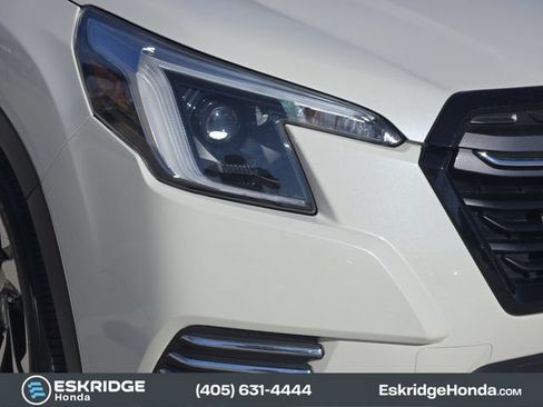 Used 2022 Subaru Forester Touring AWD/4WD image 9