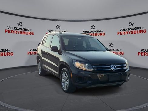 Used 2017 Volkswagen Tiguan S AWD/4WD image 2