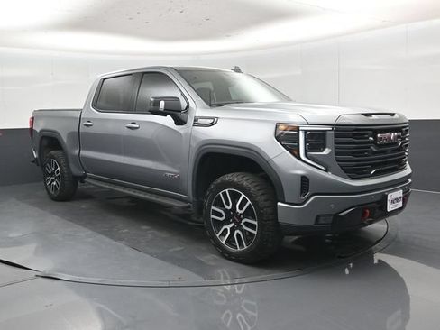 Used 2024 GMC Sierra 1500 AT4 w/ Technology Package AWD/4WD image 1