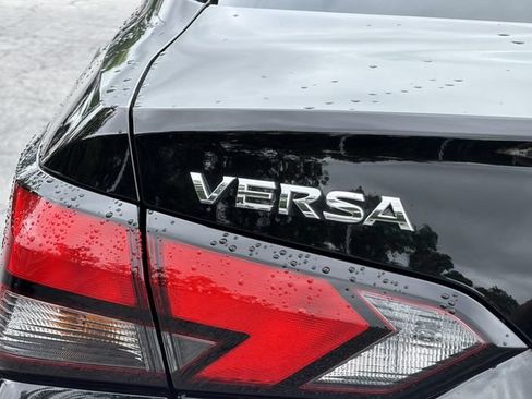 Used 2025 Nissan Versa S w/ Trunk Package FWD image 5