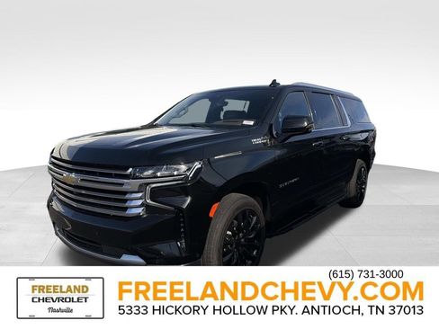 Used 2024 Chevrolet Suburban High Country w/ Advanced Technology Package image 4