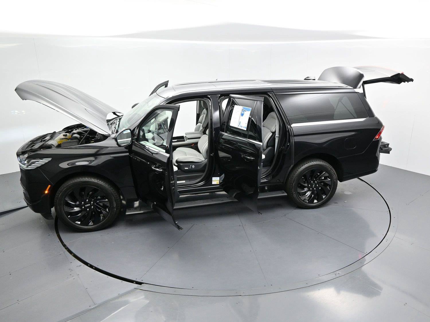 Used 2026 Lincoln Navigator L Black Label AWD/4WD image 57