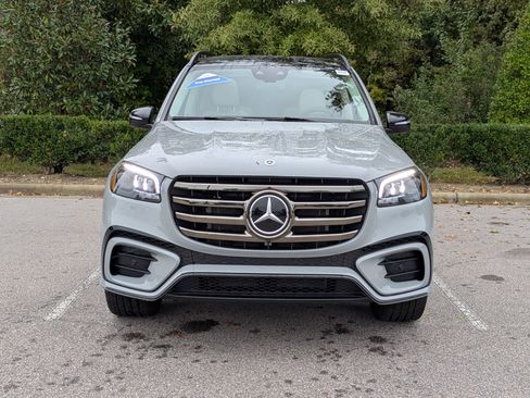 Used 2024 Mercedes-Benz GLS 450 4MATIC image 8