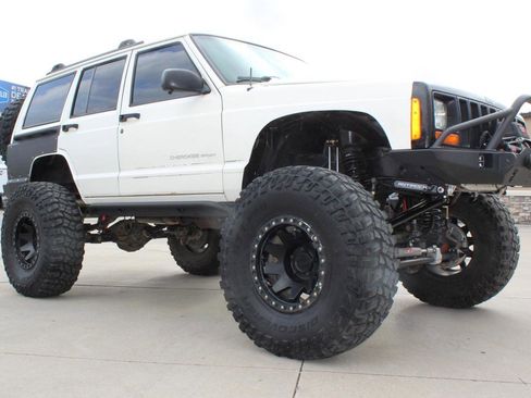 Used 2001 Jeep Cherokee Sport image 32