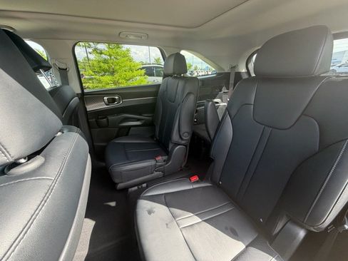 Used 2025 Kia Sorento EX w/ EX Panoramic Sunroof Package AWD/4WD image 7