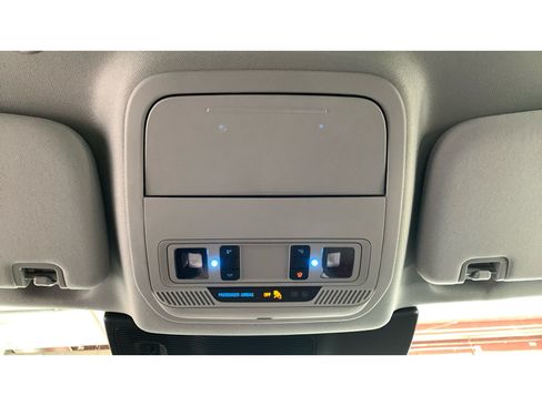 Used 2023 Ford Explorer XLT w/ Equipment Group 202A AWD/4WD image 28