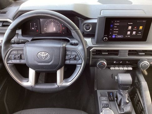 Used 2025 Toyota 4Runner SR5 image 17