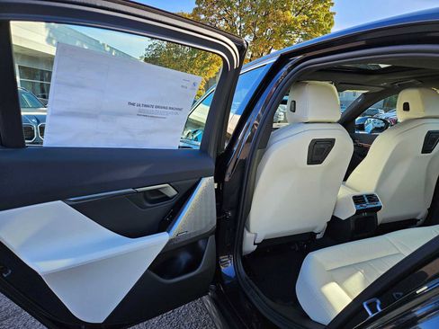 Used 2026 BMW i5 eDrive40 image 19