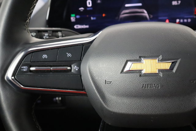 Used 2024 Chevrolet Equinox EV LT FWD image 8