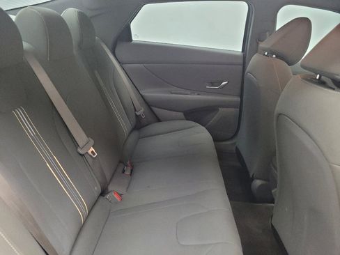 Used 2025 Hyundai Elantra Sport FWD image 19
