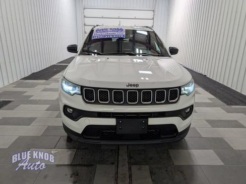 Used 2023 Jeep Compass Latitude AWD/4WD image 6