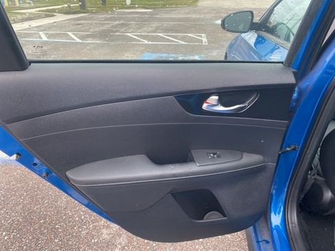 Used 2022 Kia Forte GT-Line w/ GT-Line Premium Package image 12