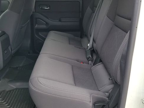 Used 2025 Nissan Frontier SV AWD/4WD image 11