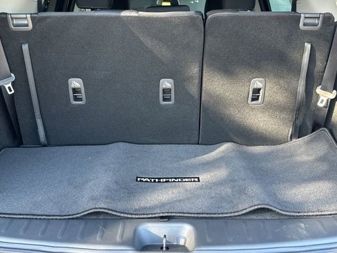 New 2026 Nissan Pathfinder S image 14