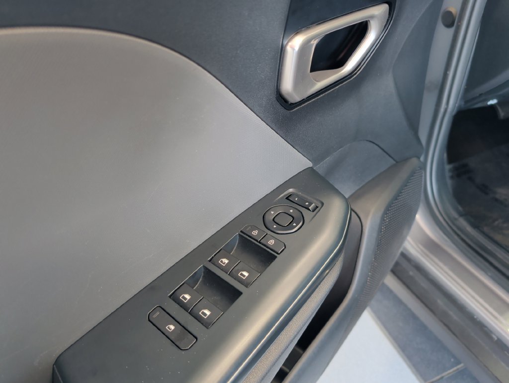 Used 2025 Kia K4 FWD image 22