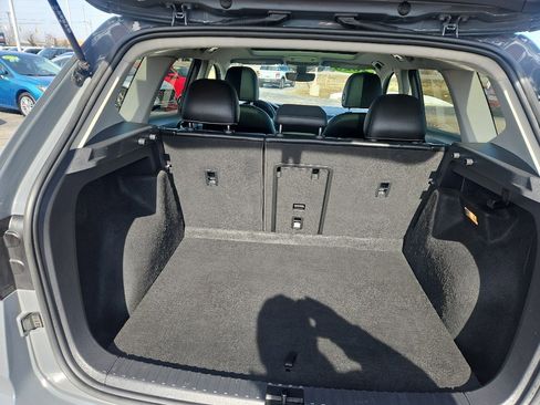 Used 2023 Volkswagen Taos SE image 15