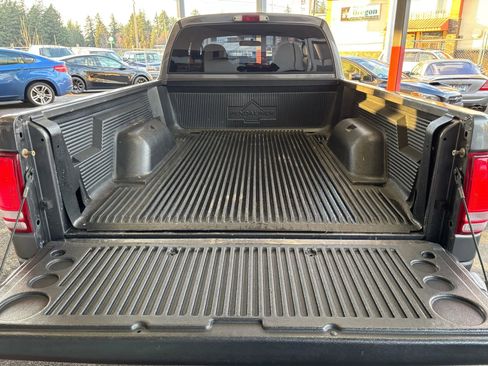 Used 2004 Dodge Dakota Sport w/ Trailer Tow Group image 12