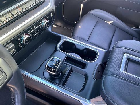 Certified 2022 GMC Sierra 1500 SLT image 16