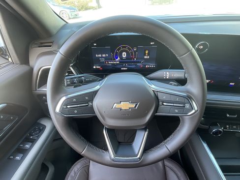 Used 2026 Chevrolet Tahoe LS RWD image 13