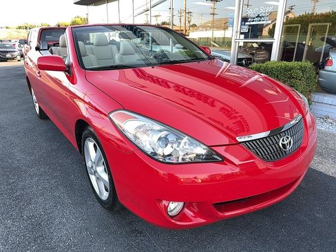 Used 2005 Toyota Solara SLE image 2