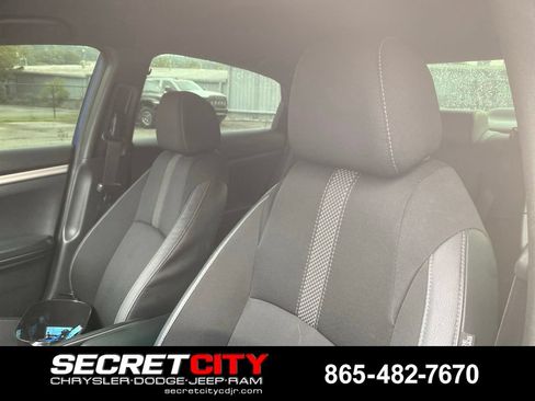 Used 2019 Honda Civic Sport image 12