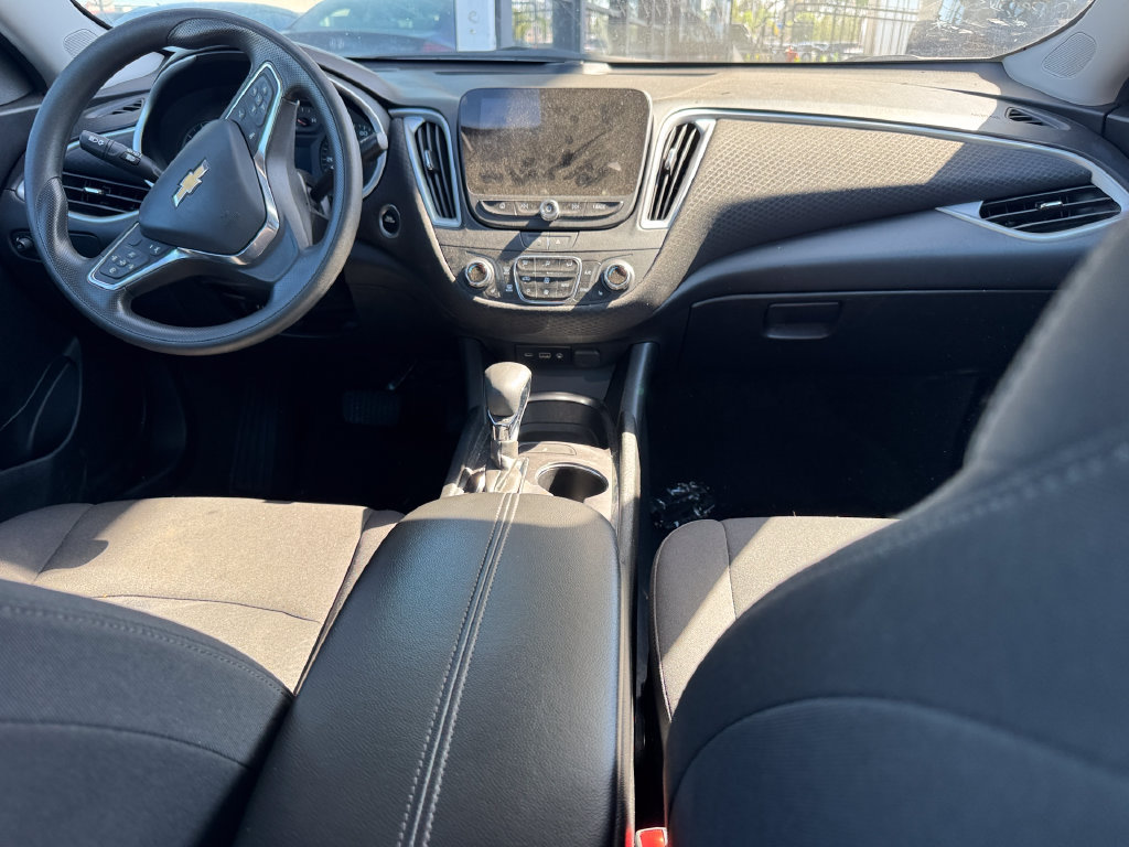 Used 2023 Chevrolet Malibu LT FWD image 4