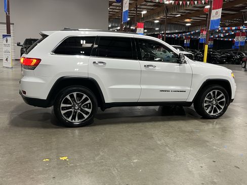 Used 2018 Jeep Grand Cherokee Limited w/ Luxury Group II AWD/4WD image 6