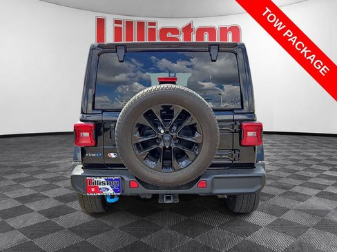 Used 2022 Jeep Wrangler Unlimited Sahara w/ Cold Weather Group AWD/4WD image 5