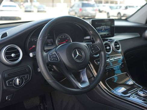 Used 2016 Mercedes-Benz GLC 300 image 2