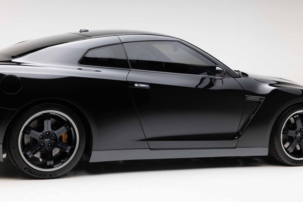 Used 2014 Nissan GT-R Black Edition AWD/4WD image 39