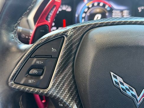 Used 2019 Chevrolet Corvette Stingray Coupe w/ Carbon Flash Badge Package RWD image 17
