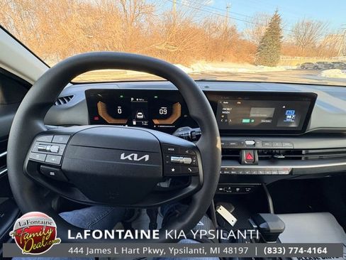 Certified 2025 Kia K4 LXS image 37