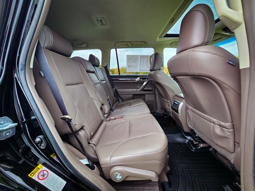 Used 2014 Lexus GX 460 w/ Premium Package AWD/4WD image 47