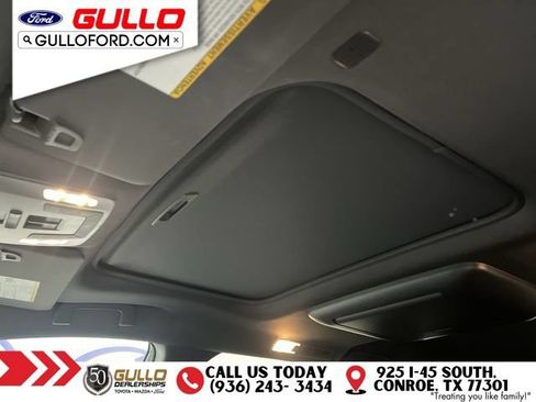 Used 2024 Toyota Sienna XLE Woodland Edition AWD/4WD image 23