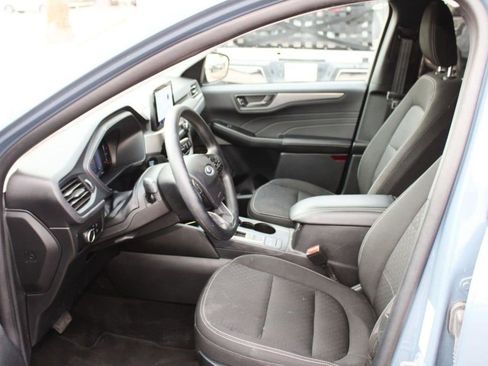 Used 2025 Ford Escape Active FWD image 9