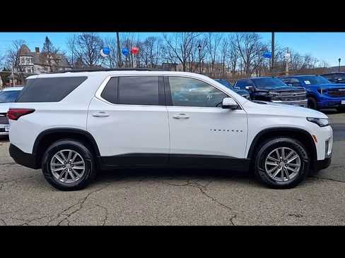 Certified 2023 Chevrolet Traverse LT image 9