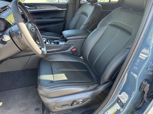 New 2027 Jeep Grand Cherokee Limited RWD image 9