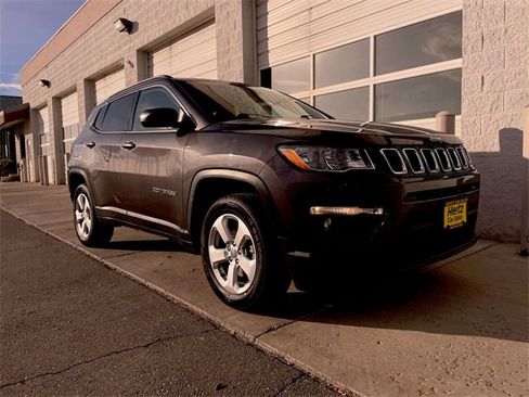 Used 2021 Jeep Compass Latitude image 10