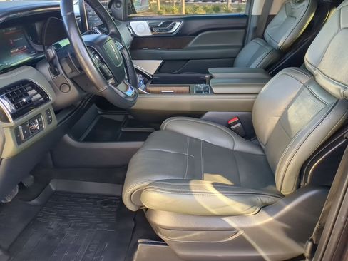 Used 2022 Lincoln Navigator L Black Label image 11